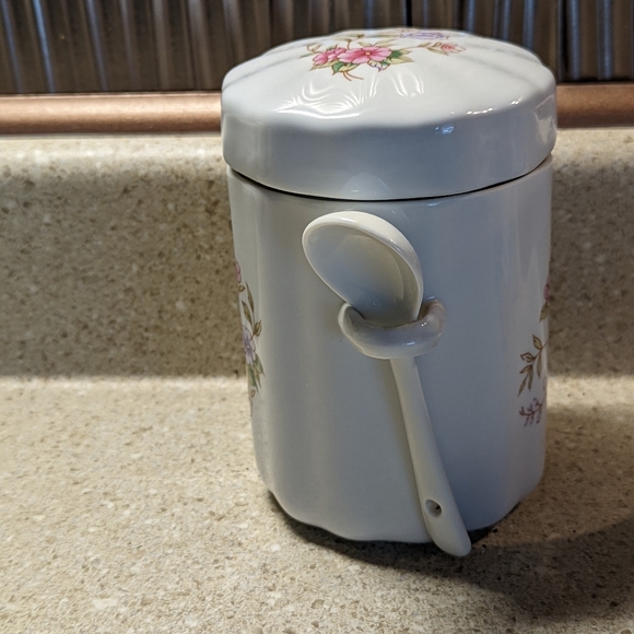 Vintage Tea Container - Picture 4 of 4